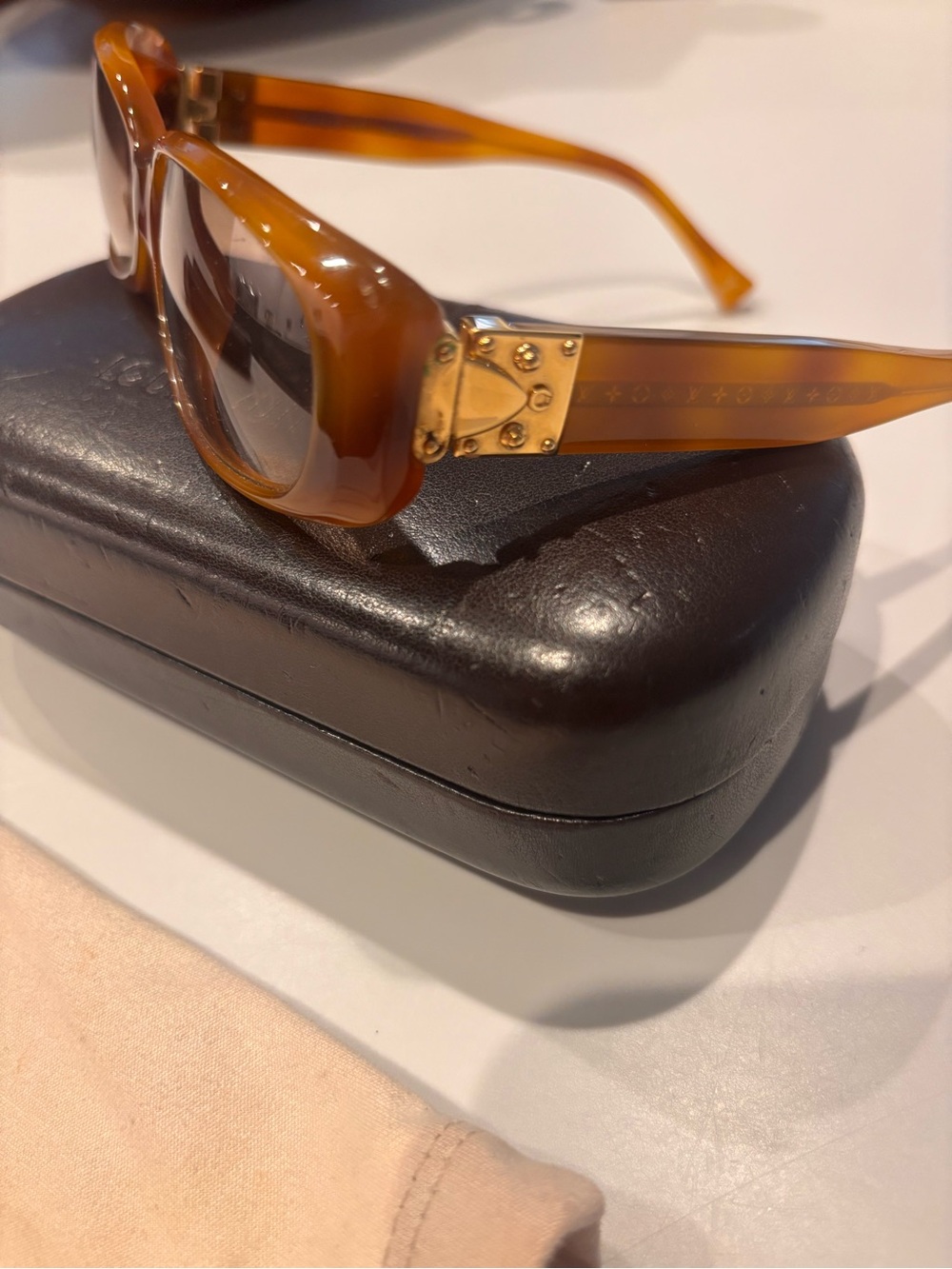 Louis Vuitton Amber Brown Cat-Eye Sunglasses - Picture 3 of 4